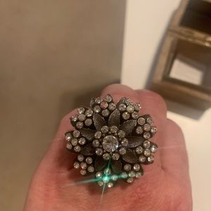 Samantha Wills Large Flower ring in original carved wood box